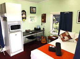 Acacia Motel