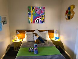 Acacia Motel