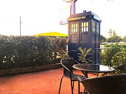 Acacia Motel
