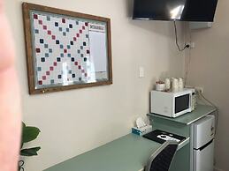 Acacia Motel