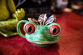 The Pickled Frog - Hostel