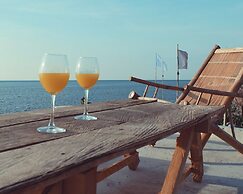 Birdland Beach Club