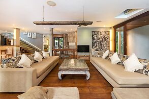 Villa Yoga by Villa Finder