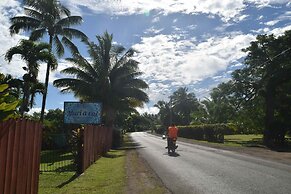 Muriavai Bungalows