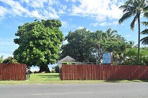 Muriavai Bungalows