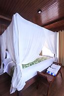 Sylvia Beach Villa