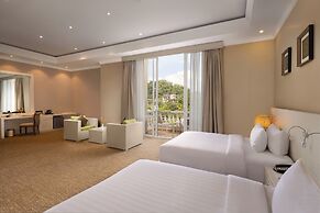 The Golden Crown Hotel