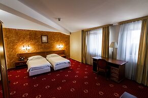 Hotel Golden House