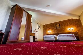 Hotel Golden House