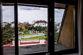 Hotel Golden House