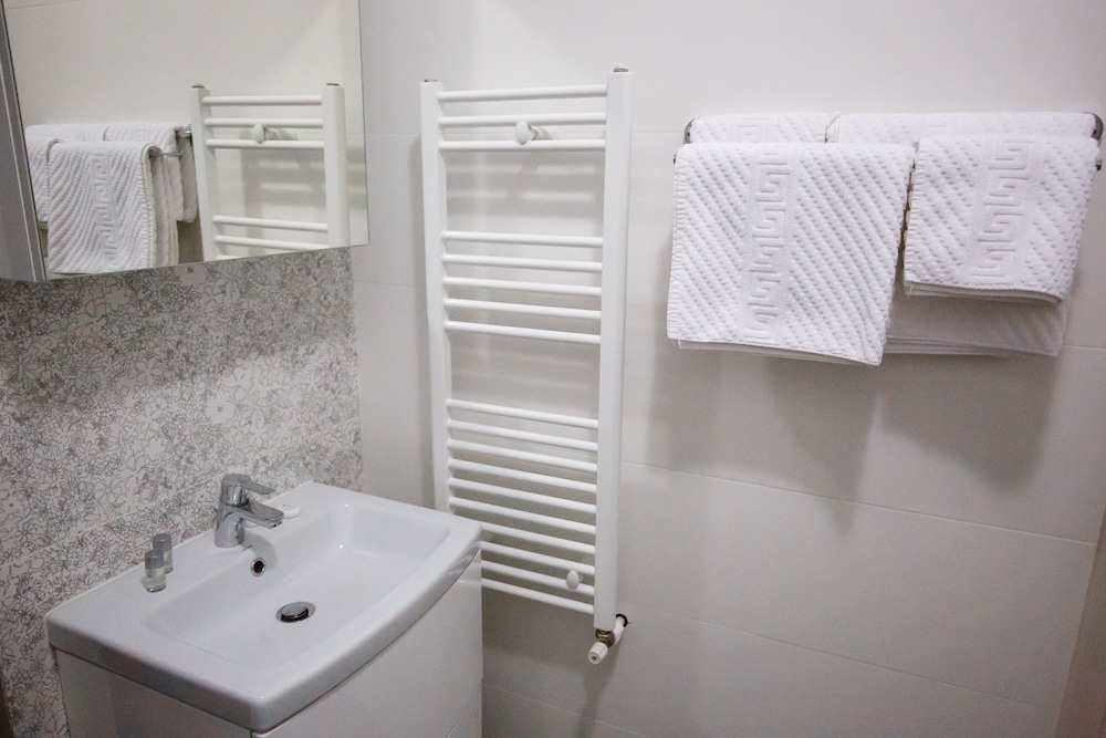 Metropolitan Iassium Luxury Suites