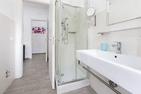 247 LuxuryRooms