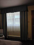 Shenstone Motor Inn