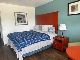 Shenstone Motor Inn
