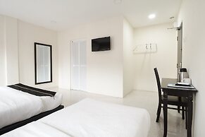 M S Hotel, Tengku Kelana KTM Klang