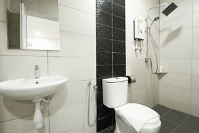 M S Hotel, Tengku Kelana KTM Klang