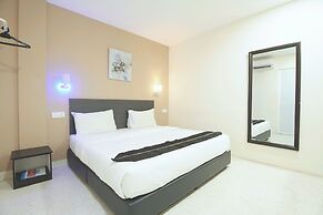 M S Hotel, Tengku Kelana KTM Klang