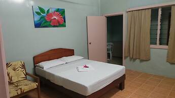 Qua Roviana Motel