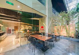 Maple Hotel & Apartment