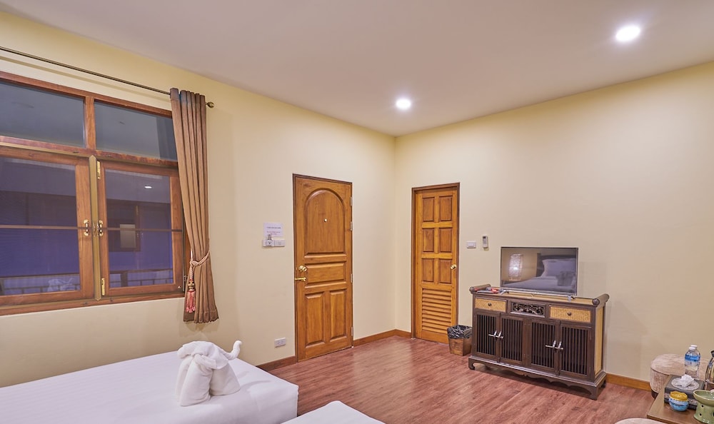 HueanKhamHom Resort