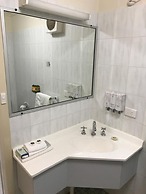 Orange Motor Lodge