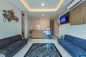 Front One Budget Hotel Tirtonadi Solo