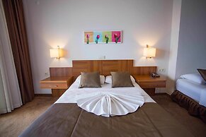 Melis Otel