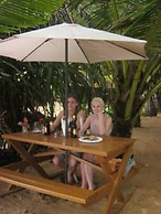 Arcade Beach Hotel