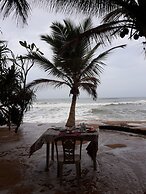 Arcade Beach Hotel
