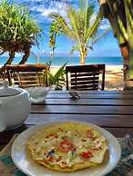 Arcade Beach Hotel