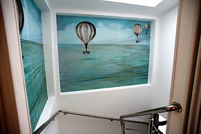 Santiny Hotel & Restaurant