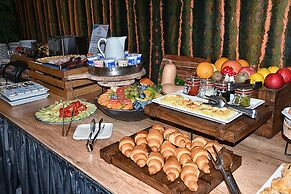 Santiny Hotel & Restaurant