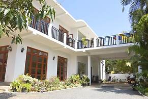 Araliya Blue Beach View Hotel