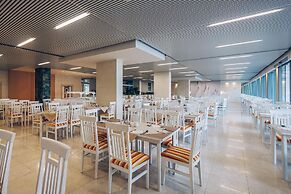 Carine Hotel Delfin