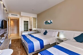 Carine Hotel Delfin