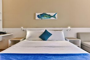 Carine Hotel Delfin
