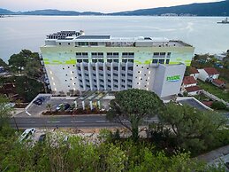 Carine Hotel Park