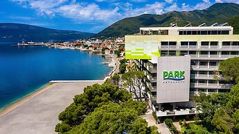 Carine Hotel Park