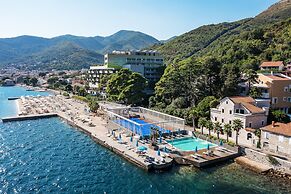 Carine Hotel Park