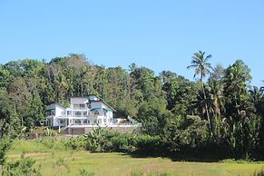 Sunlit Villa