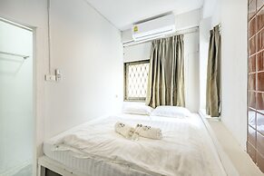Sloth Hostel
