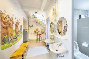 Sloth Hostel