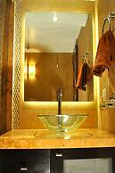 Business Suites SG