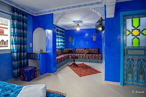 Puerta Azul