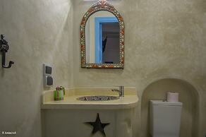 Puerta Azul