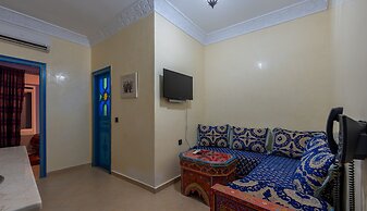 Puerta Azul