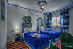Puerta Azul