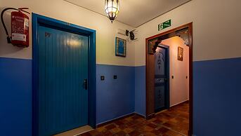 Puerta Azul