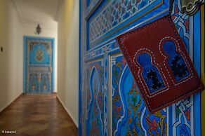 Puerta Azul