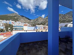 Puerta Azul